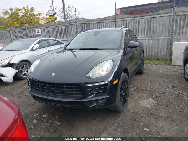 2015 PORSCHE MACAN S — I12