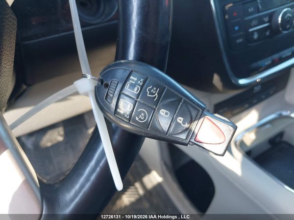 2015 DODGE GRAND CARAVAN CREW — I11