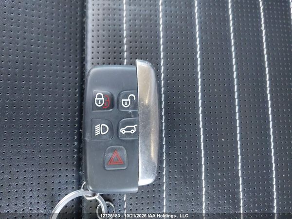 2018 LAND ROVER DISCOVERY SPORT HSE LUXURY — I11