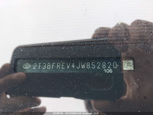 2018 TOYOTA RAV4 LE — I18