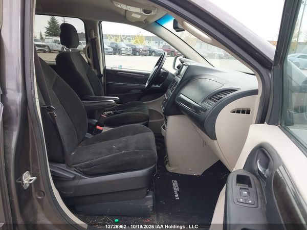 2016 DODGE GRAND CARAVAN SE — I5