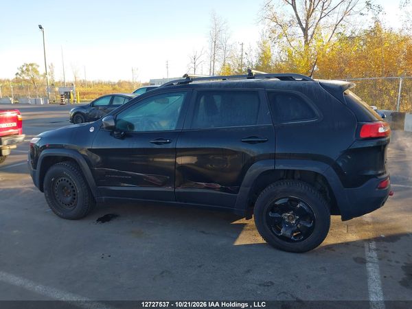 2016 JEEP CHEROKEE TRAILHAWK — I14
