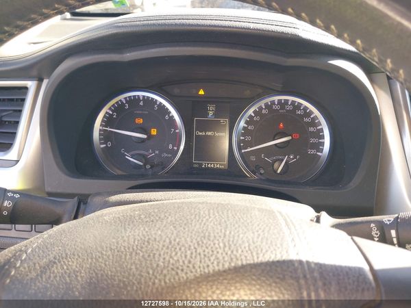 2016 TOYOTA HIGHLANDER LIMITED — I16