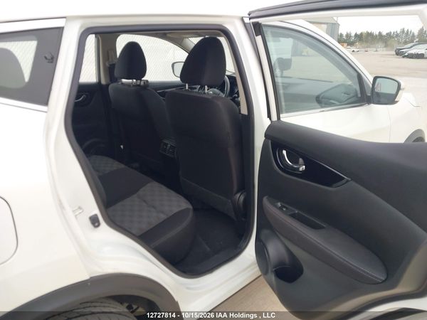 2018 NISSAN ROGUE SPORT S/SV/SL — I8