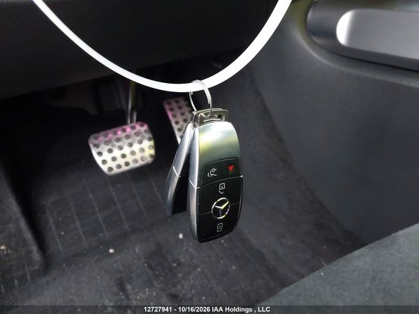 2023 MERCEDES-BENZ GLB 250 4MATIC — I11