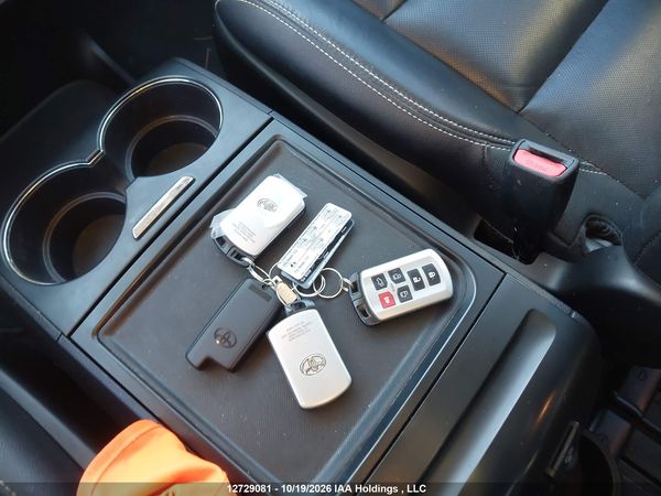 2020 TOYOTA SIENNA SE/SE PREMIUM — I11