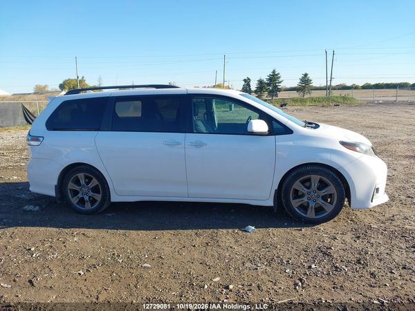 2020 TOYOTA SIENNA SE/SE PREMIUM — I13