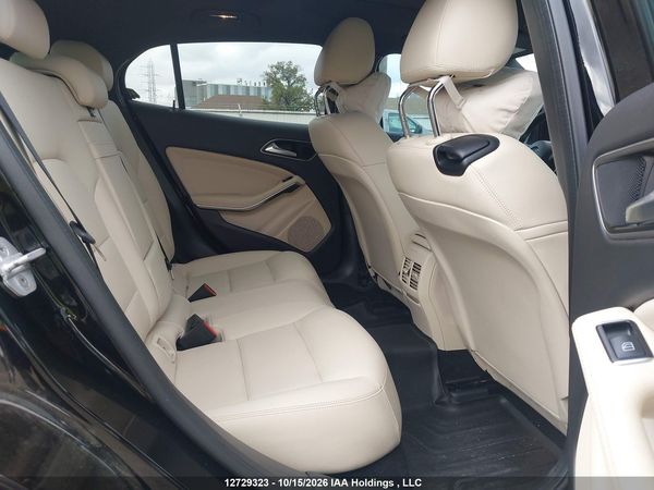 2018 MERCEDES-BENZ GLA 250 4MATIC — I8