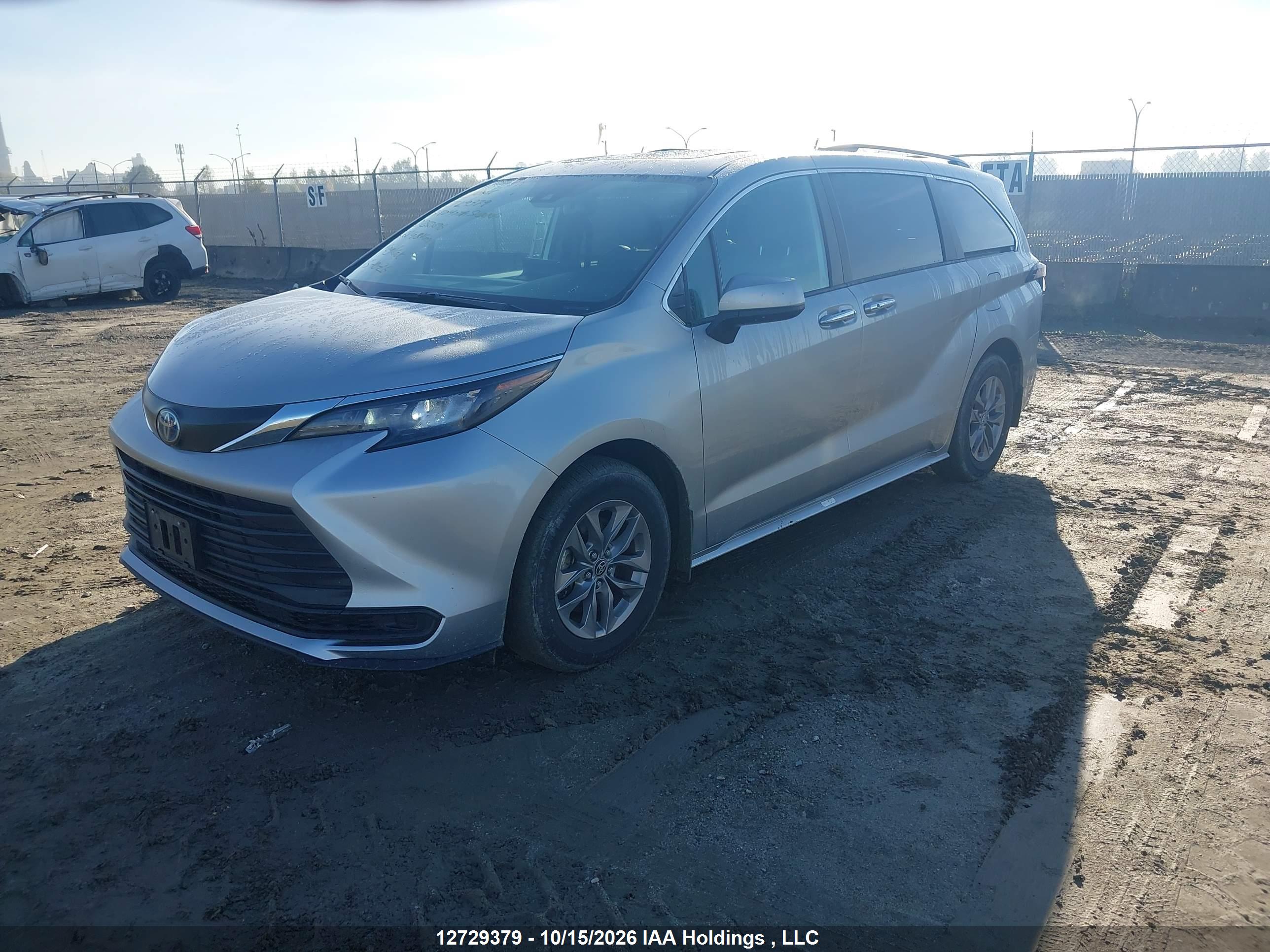 2025 TOYOTA SIENNA — I2