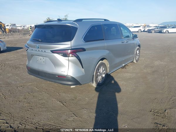 2025 TOYOTA SIENNA — I4