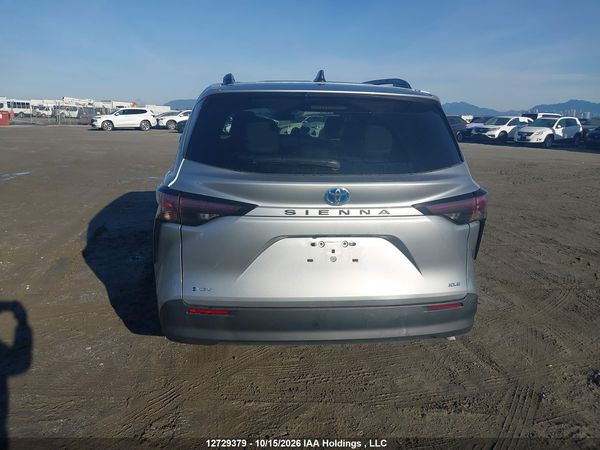 2025 TOYOTA SIENNA — I16