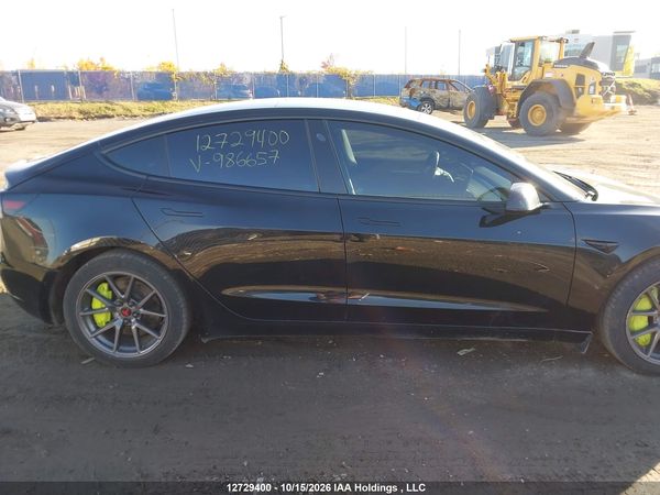 2021 TESLA MODEL 3 — I14
