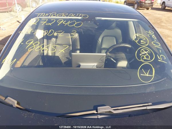 2021 TESLA MODEL 3 — I18