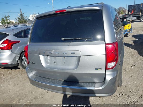 2013 DODGE GRAND CARAVAN SE/SXT — I16