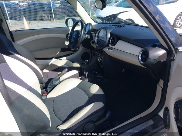 2013 MINI CLUBMAN COOPER — I5