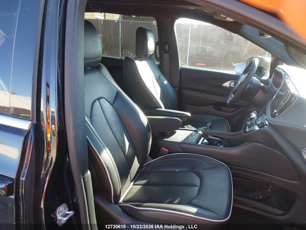 2026 CHRYSLER PACIFICA LIMITED — I5