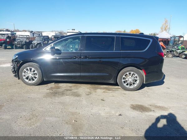 2026 CHRYSLER PACIFICA LIMITED — I14