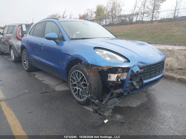 2018 PORSCHE MACAN SPORT EDITION — I1