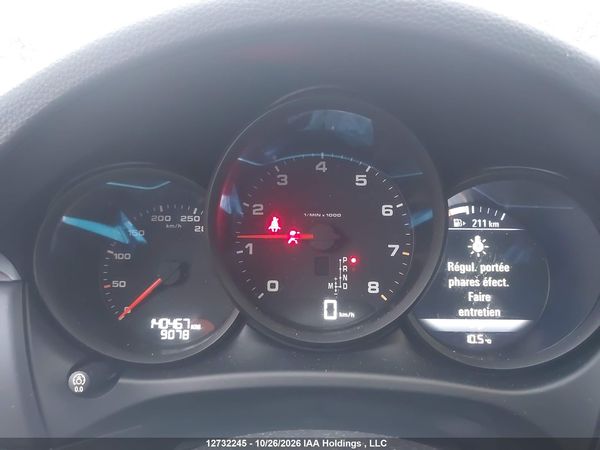 2018 PORSCHE MACAN SPORT EDITION — I7