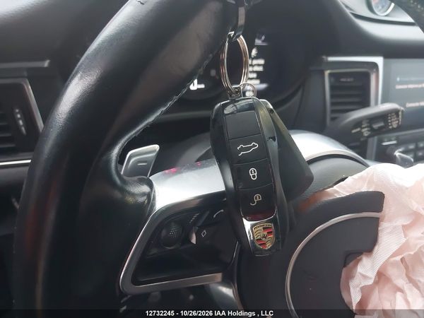 2018 PORSCHE MACAN SPORT EDITION — I11