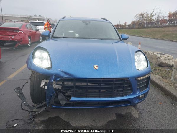 2018 PORSCHE MACAN SPORT EDITION — I13