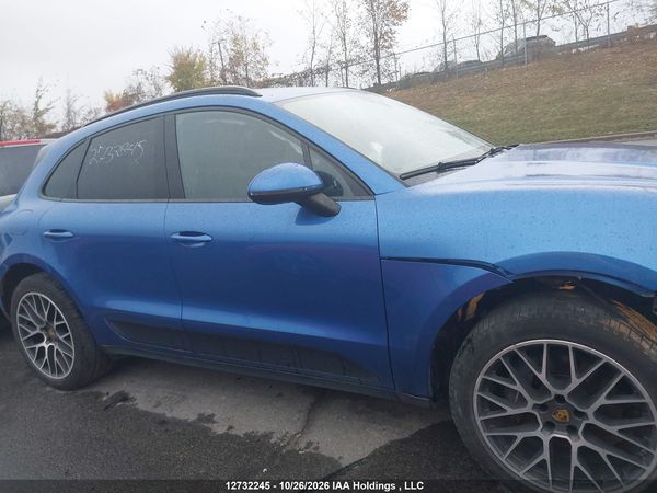 2018 PORSCHE MACAN SPORT EDITION — I14