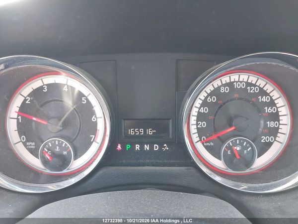 2014 DODGE GRAND CARAVAN SE/SXT — I7