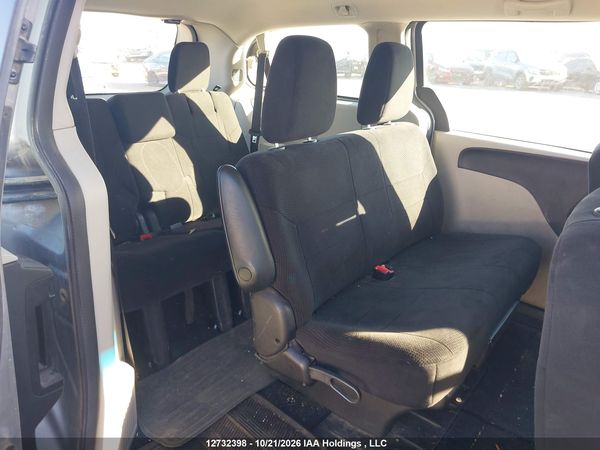 2014 DODGE GRAND CARAVAN SE/SXT — I8
