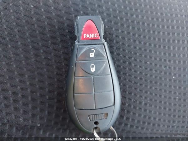 2014 DODGE GRAND CARAVAN SE/SXT — I11