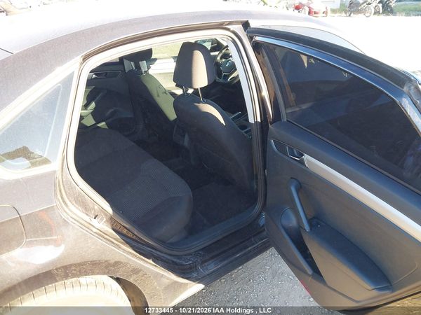 2018 VOLKSWAGEN PASSAT 2.0 TSI TRENDLINE+ — I8