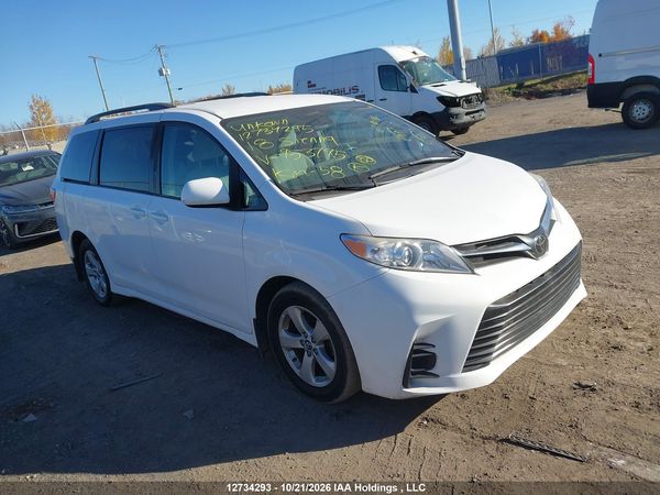 2018 TOYOTA SIENNA LE — I1