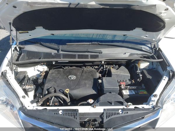 2018 TOYOTA SIENNA LE — I10