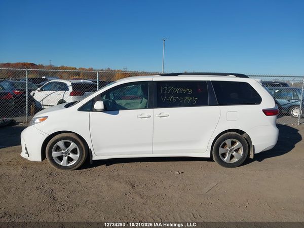 2018 TOYOTA SIENNA LE — I15