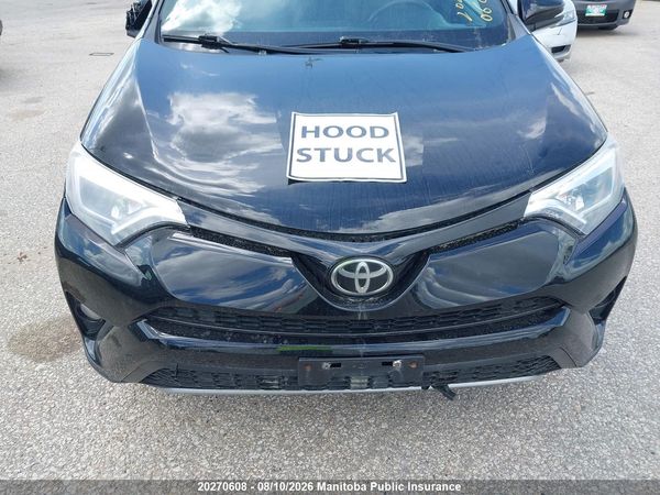 2017 TOYOTA RAV4 SE
