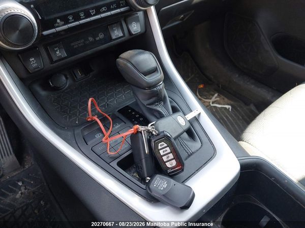 2022 TOYOTA RAV4 LE