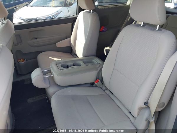 2017 KIA SEDONA LX
