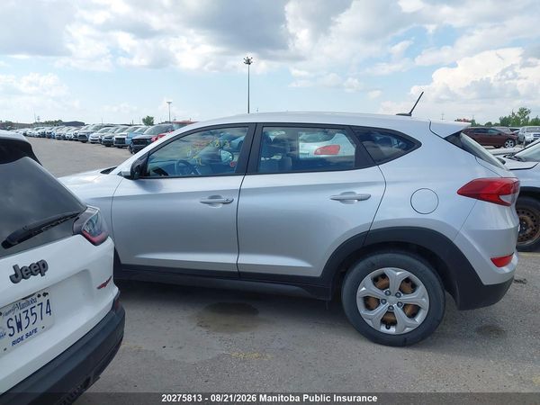 2016 HYUNDAI TUCSON SE