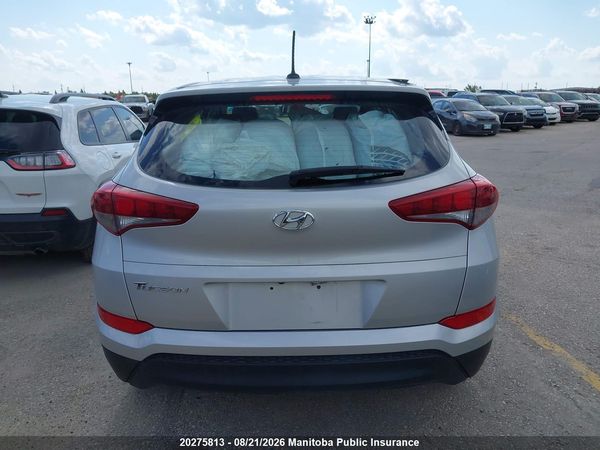 2016 HYUNDAI TUCSON SE
