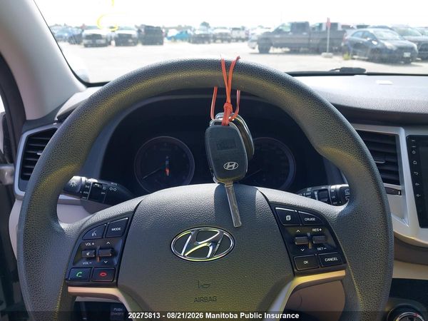 2016 HYUNDAI TUCSON SE
