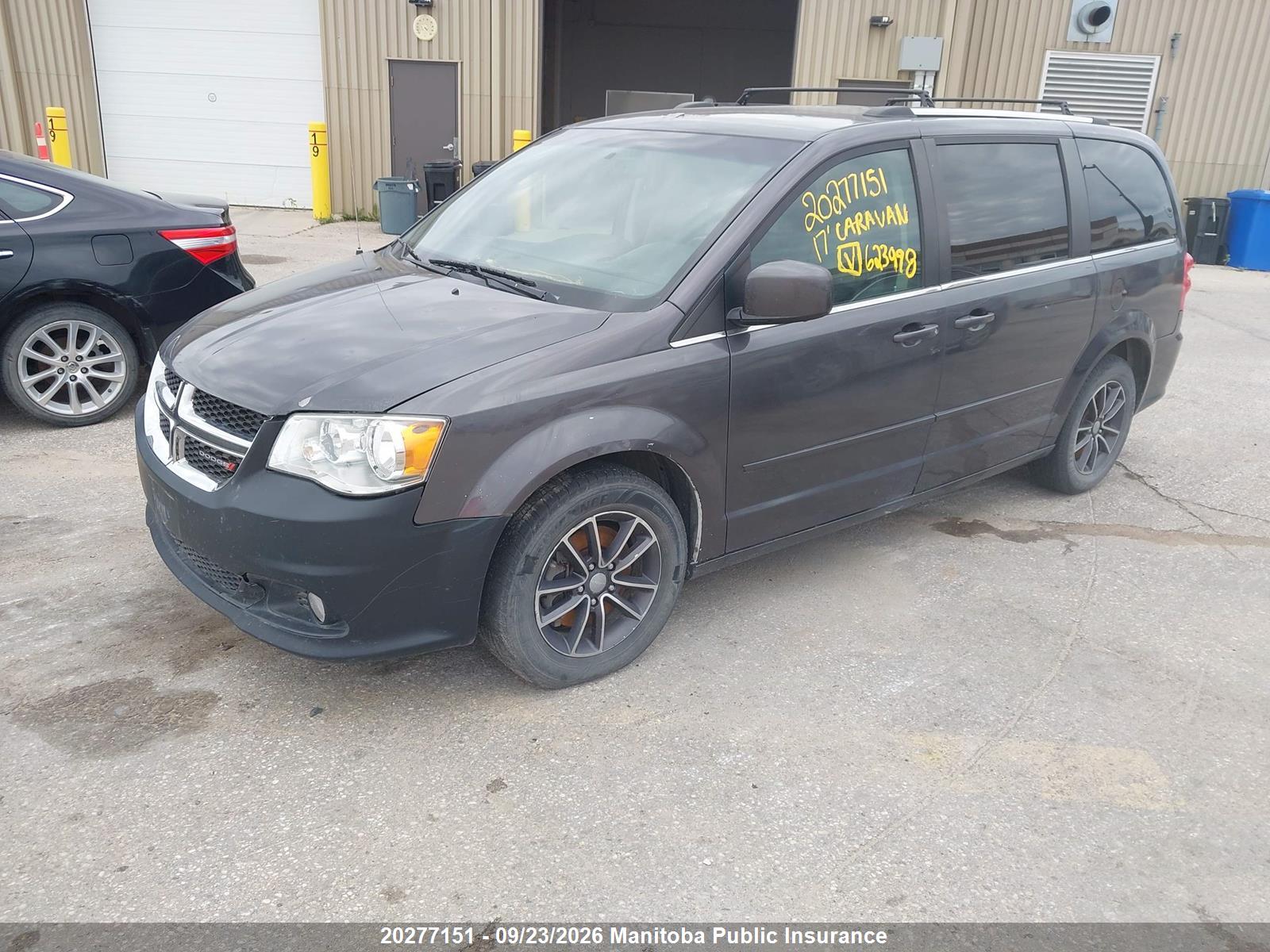 2017 DODGE GRAND CARAVAN CREW — I2