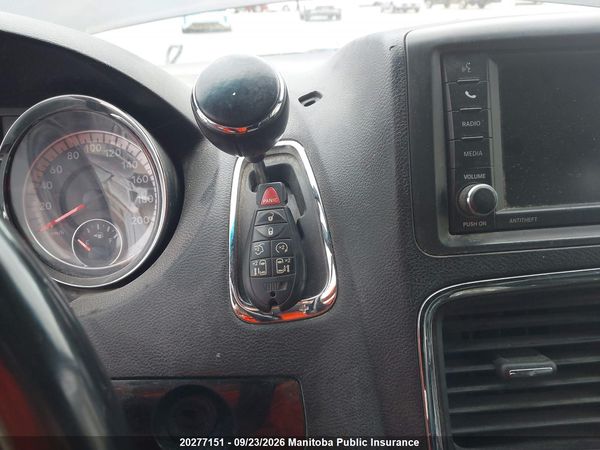 2017 DODGE GRAND CARAVAN CREW — I10