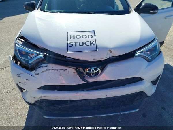 2016 TOYOTA RAV4 SE — I9