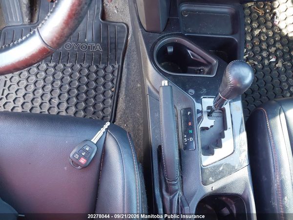 2016 TOYOTA RAV4 SE — I10