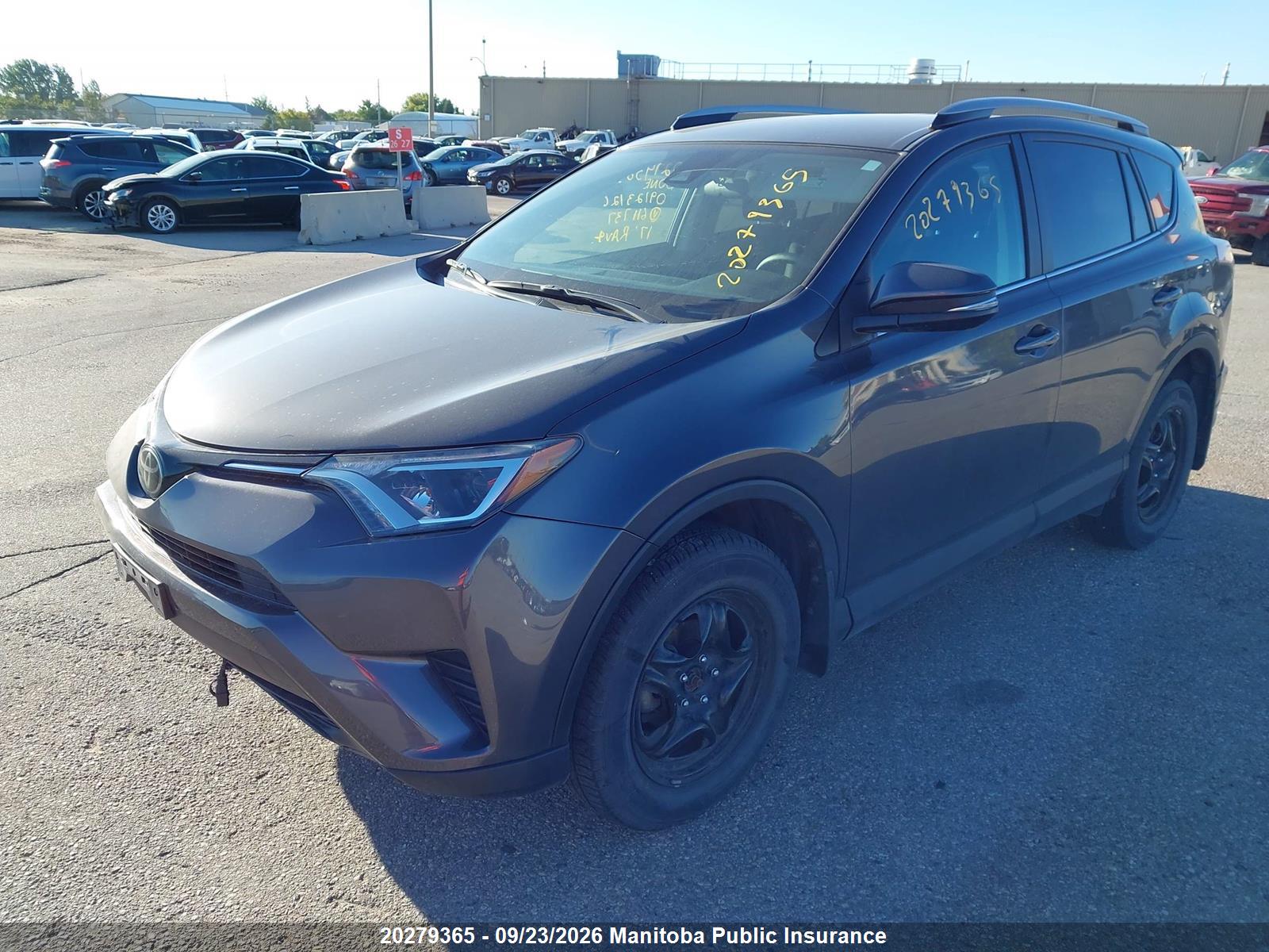 2017 TOYOTA RAV4 LE — I2