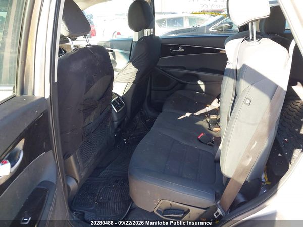 2016 KIA SORENTO LX — I8