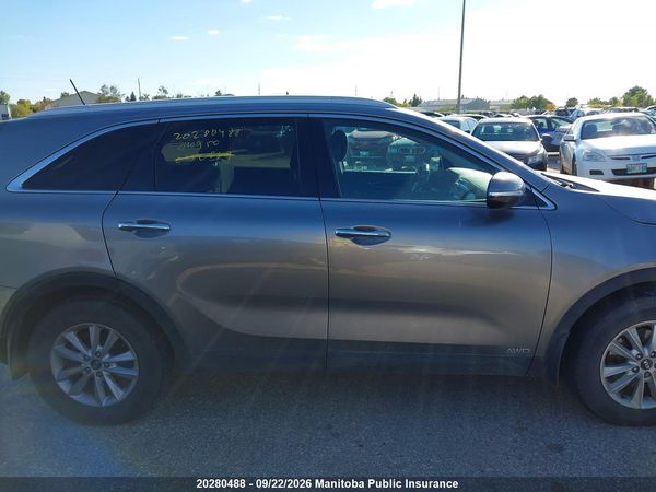 2016 KIA SORENTO LX — I13
