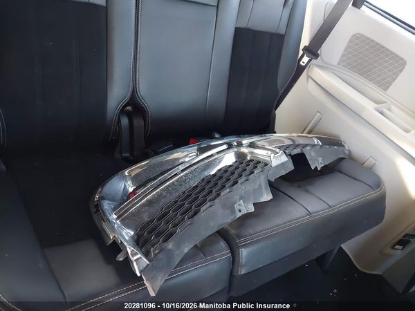 2016 DODGE GRAND CARAVAN SXT — I12