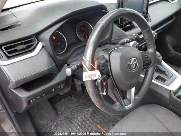 2021 TOYOTA RAV4 XLE — I12