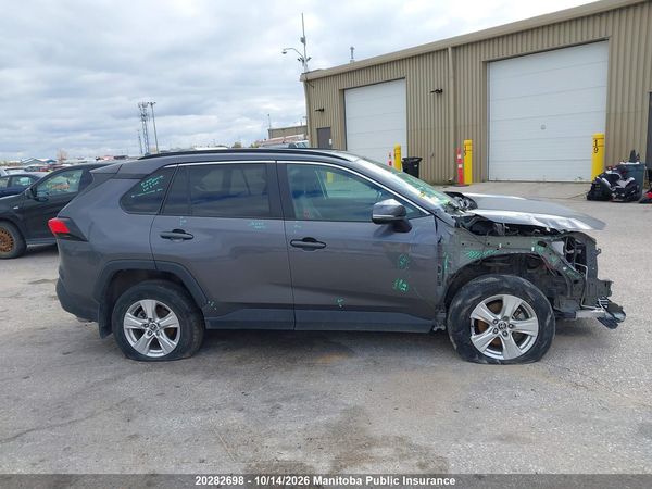 2021 TOYOTA RAV4 XLE — I14