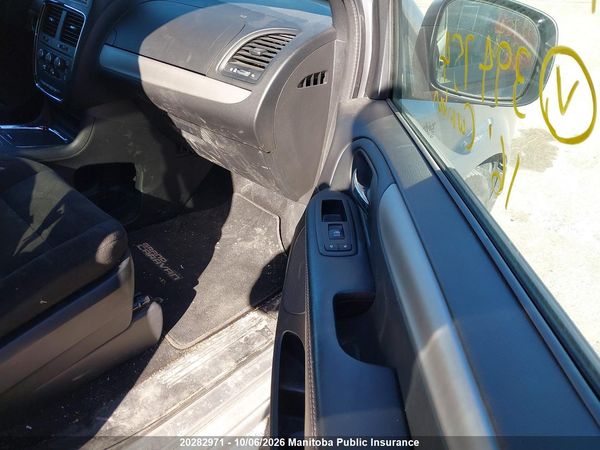 2016 DODGE GRAND CARAVAN SXT — I5